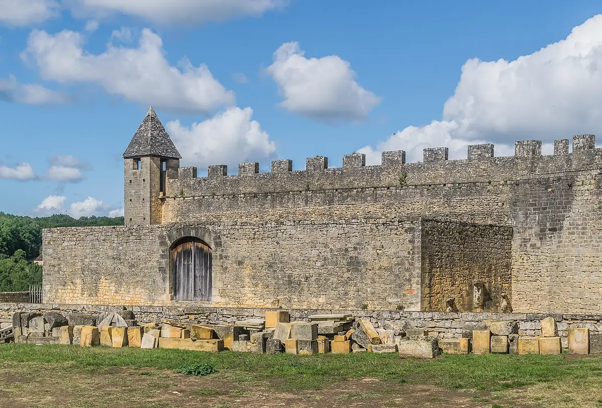 Château de Beynac dominant la vallée de la Dordogne