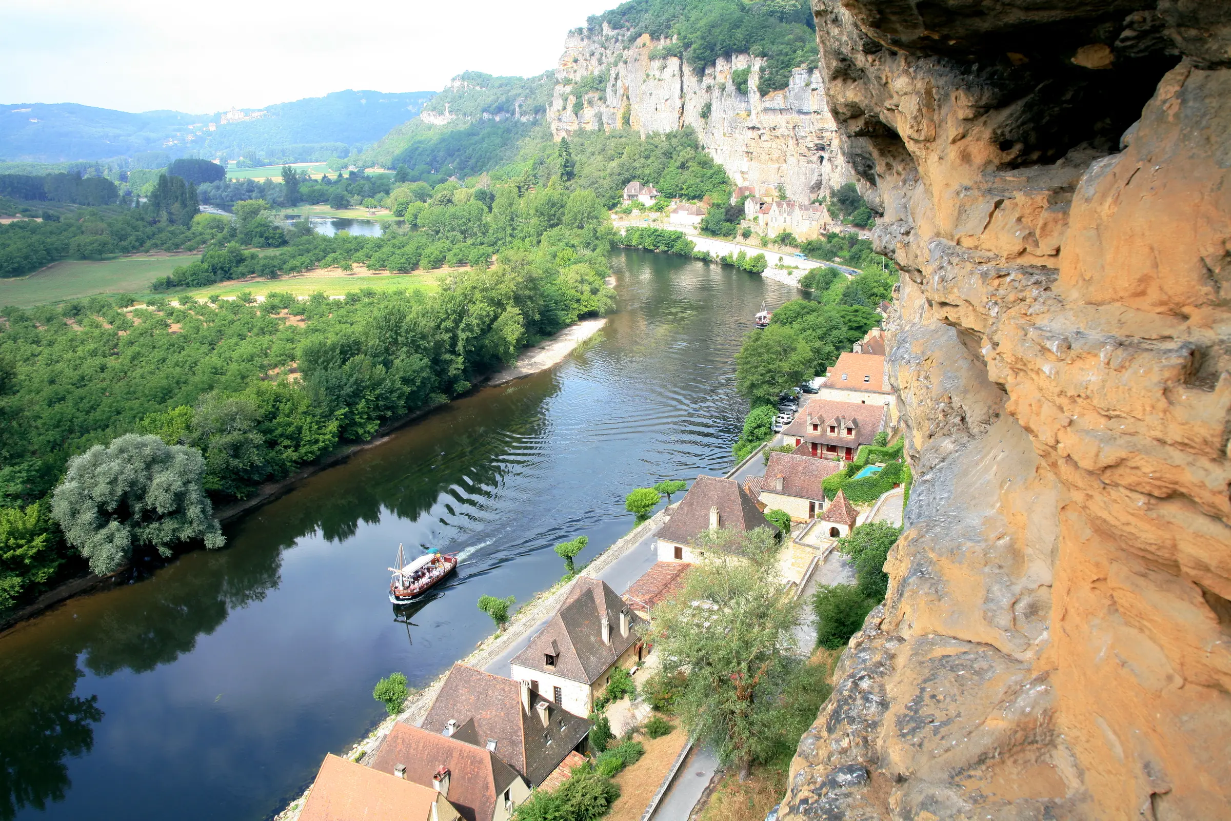 Fort troglodytique de La Roque-Gageac — la Dordogne vue depuis le fort troglodytique