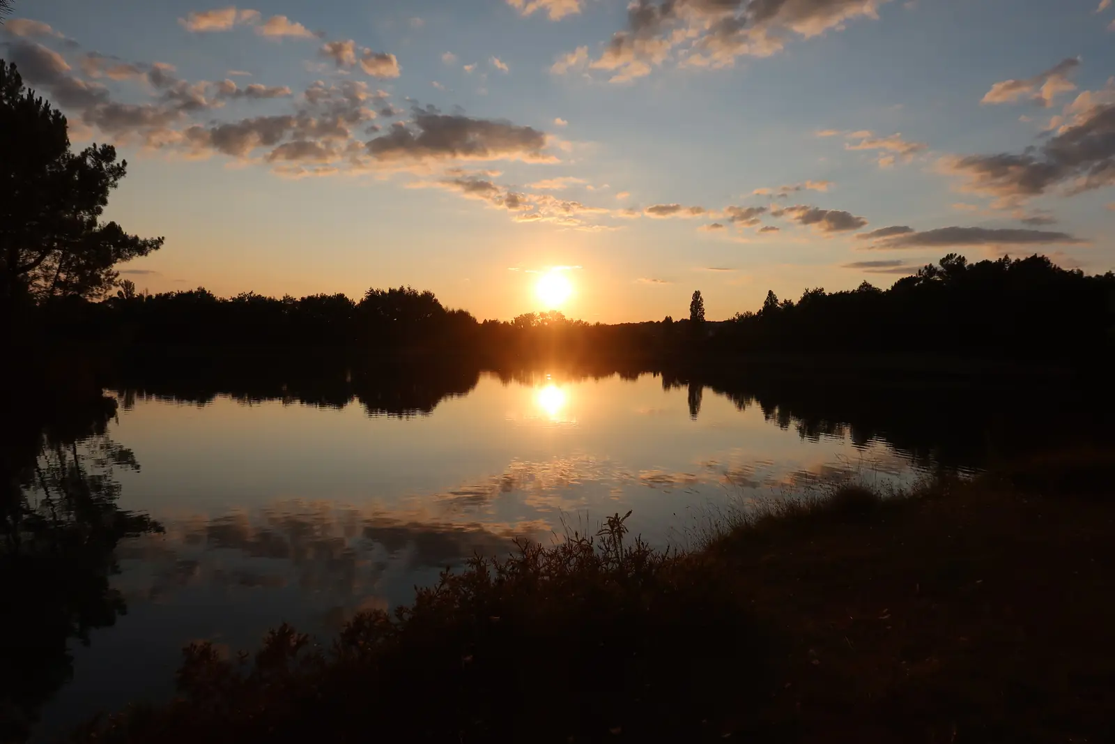 Lac de Gurson — coucher de soleil sur le lac de Gurson