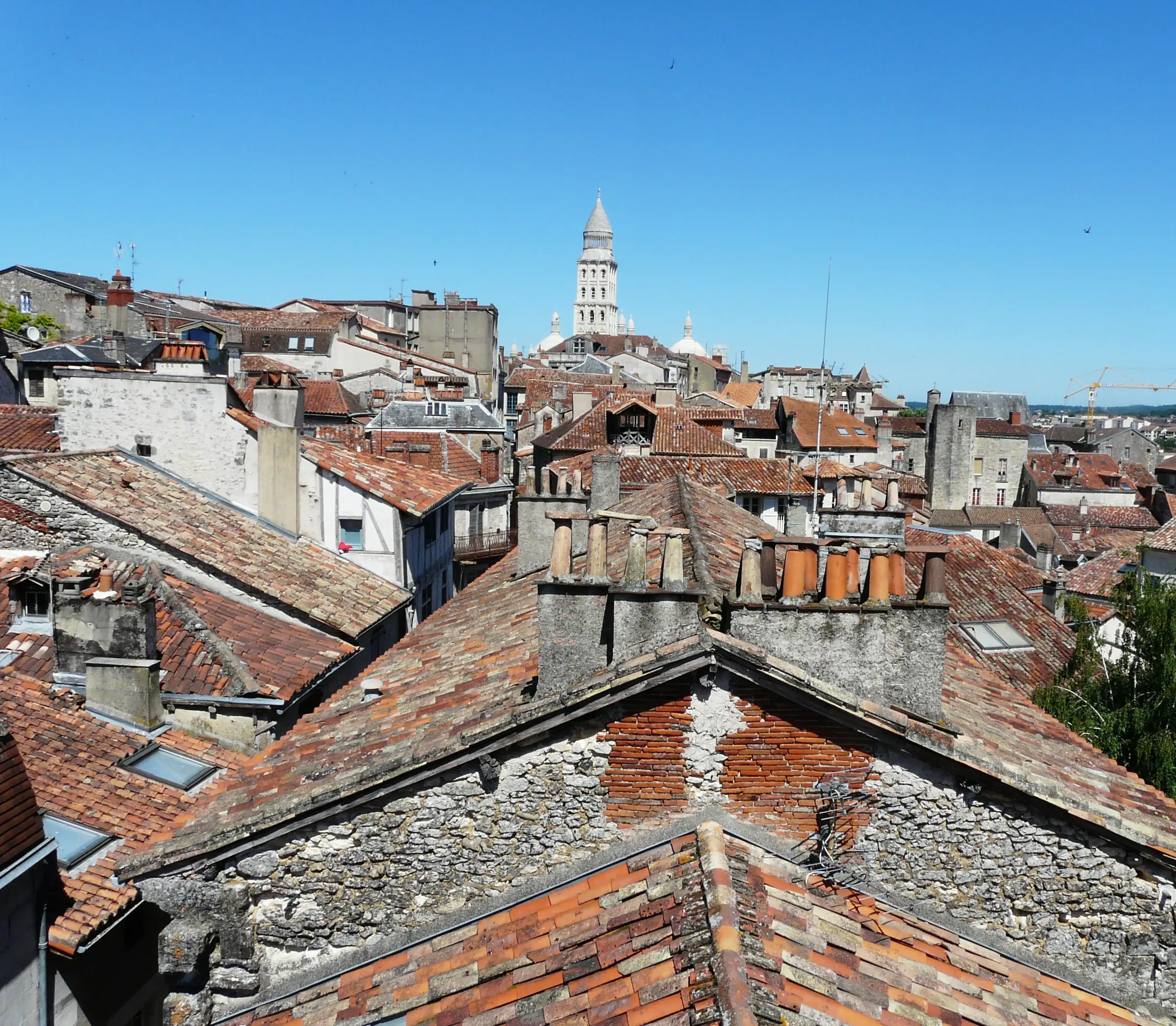 Périgueux — les toits du Puy-Saint-Front et le clocher de Saint-Front