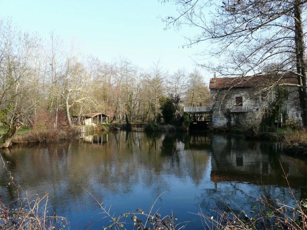 Ribérac — la Dronne et le moulin de Papalis à Ribérac
