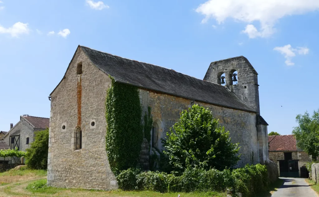 Salignac-Eyvigues — l'église Saint-Rémy d'Eyvigues