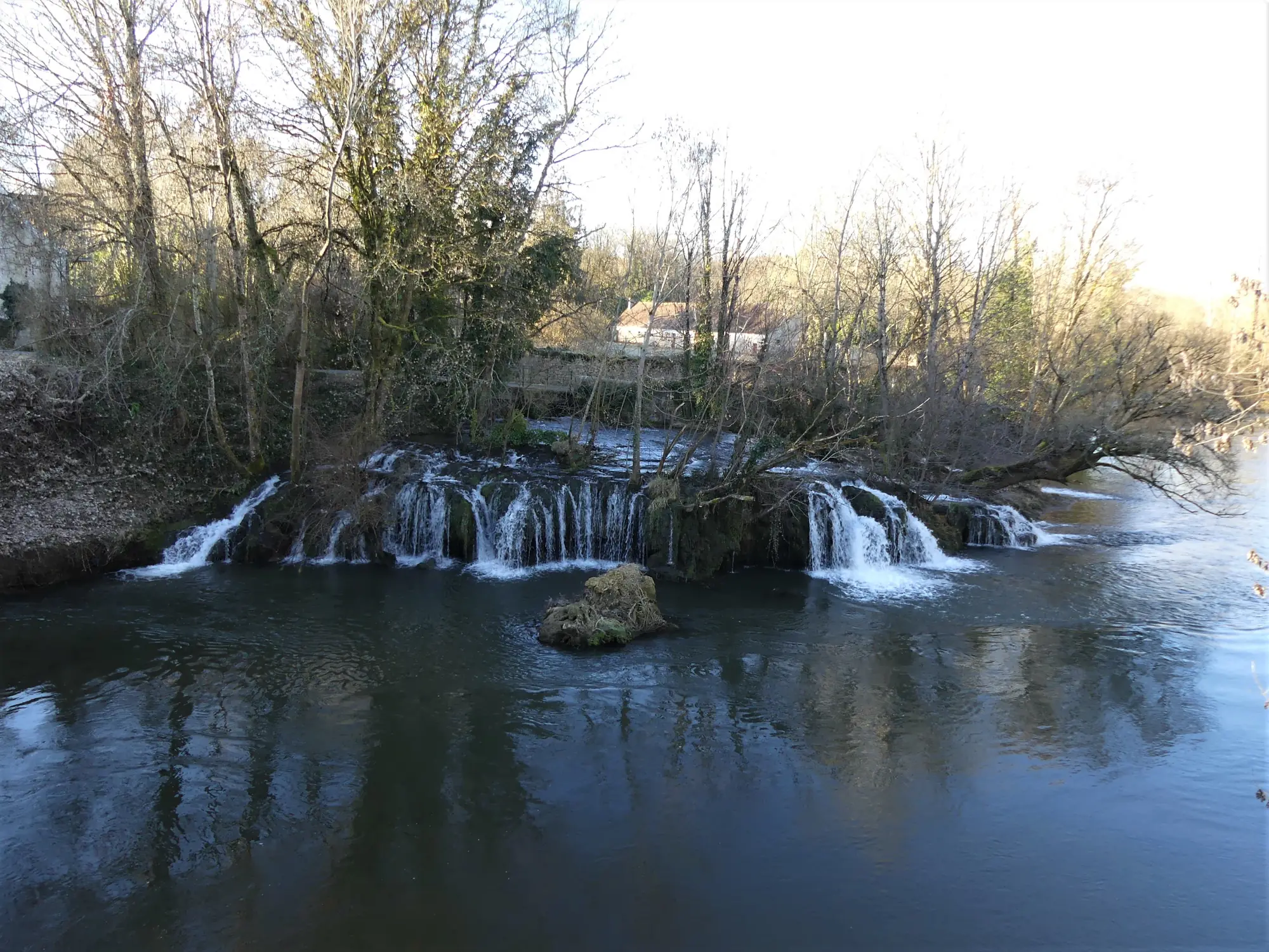 La cascade du Blâme se jetant dans l'Auvézère à la Forge-d'Ans