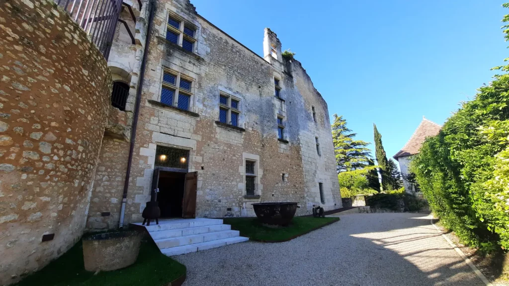 Château de Barrière à Villamblard — entrée du château de Barrière à Villamblard