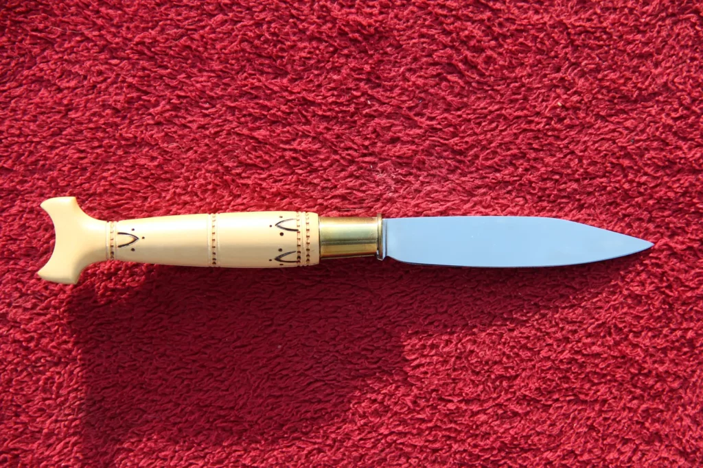 Atelier de la Coutellerie Nontronnaise — couteau de Nontron fabriqué par la Coutellerie Nontronnaise
